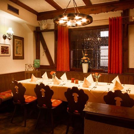 Hotel- Restaurant Zum Hirsch Großenlüder Bagian luar foto