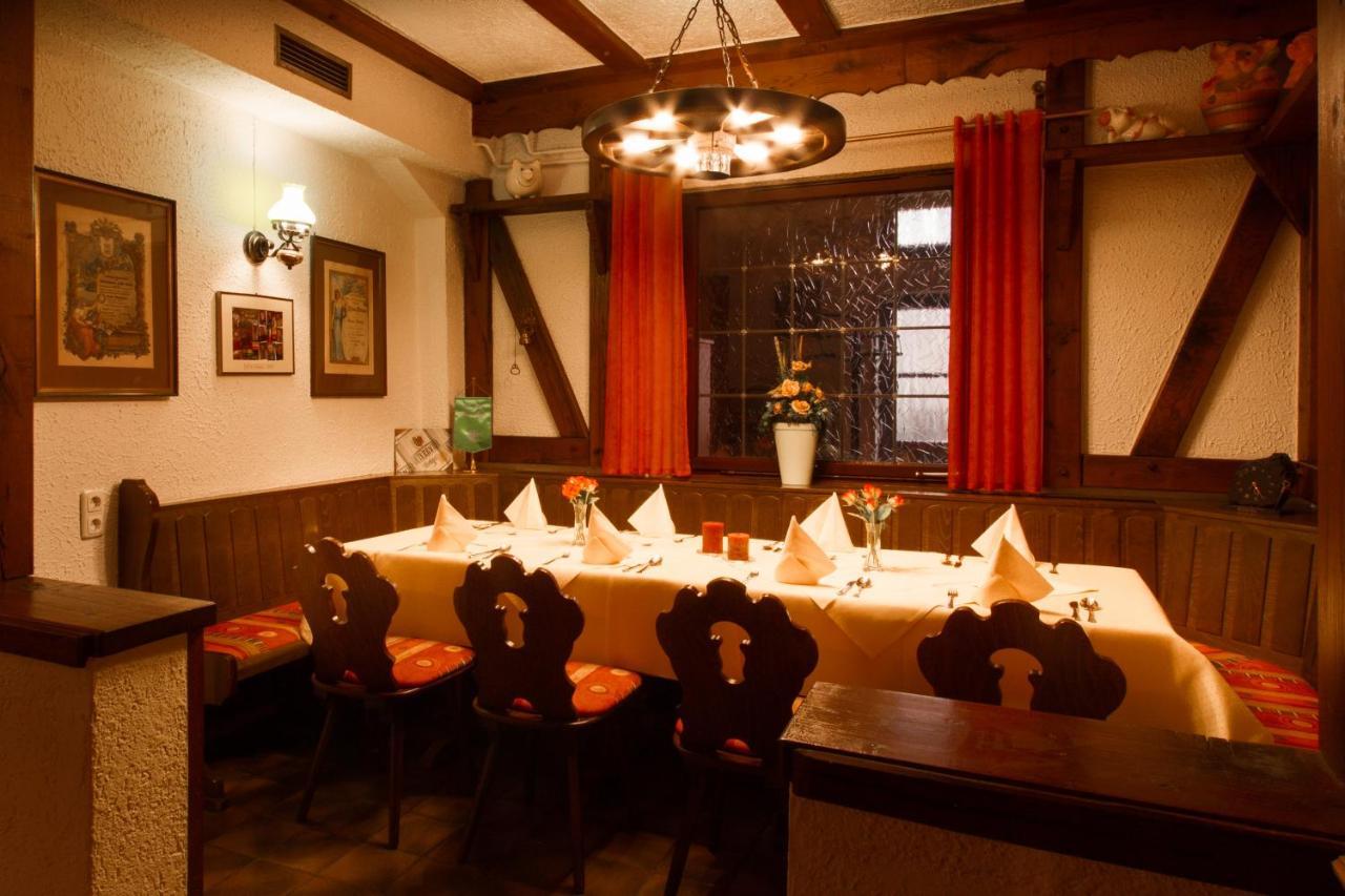Hotel- Restaurant Zum Hirsch Großenlüder Bagian luar foto